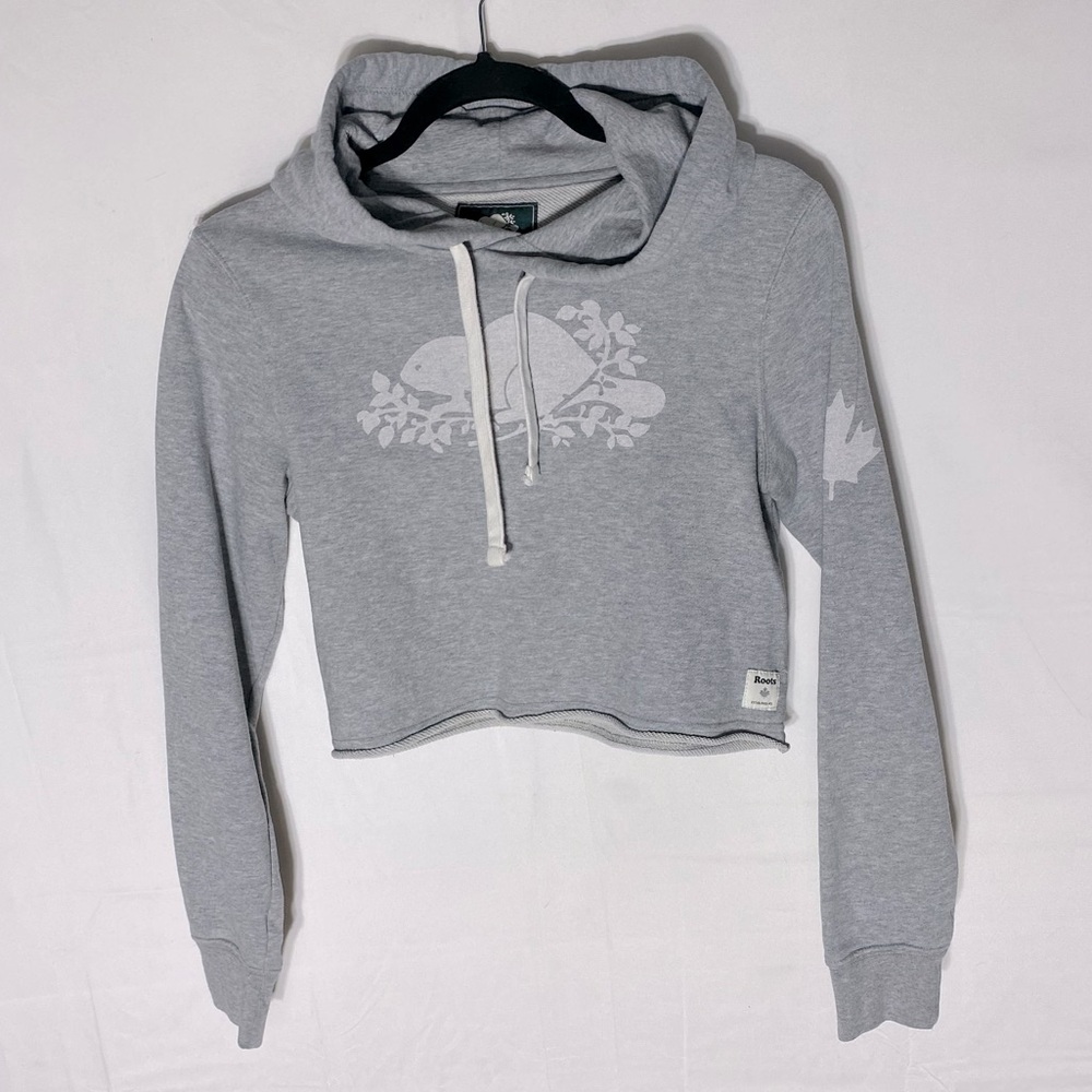 5/$25 Roots Light Grey Cropped Beaver Logo Pullover Hoodie XS